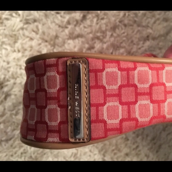 Nine West small handbag in coral, cream, and tan. - Picture 7 of 7